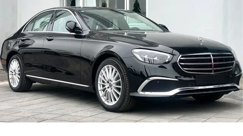MERCEDES-BENZ E200 Exclusive
